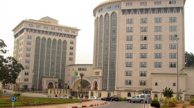 إنهاء مهام المفتش العام لوزارة الطاقة والمدير العام للمحروقات