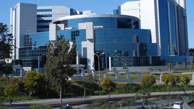 الجزائر ستخسر 32 مليار دولار عند نهاية 2015