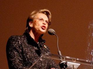 Le livre d’un avocat algérien secoue la France: Alliot-Marie traduit l’auteur en justice