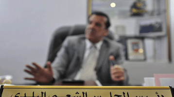 “حمارنا ولا عودكم”!