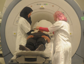 Des médecins démasquent la « mafia » des scanners dans les hôpitaux