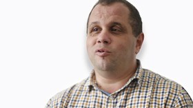 الكفيف الذي لا يقنع امرأة بالزواج هو كفيف فاشل