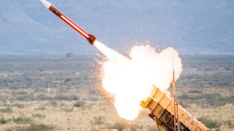 التحالف يعترض صاروخين باليستيين في سماء السعودية