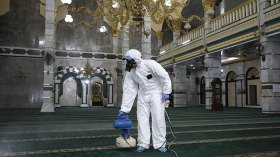 إذاعة القرآن الكريم “تتبرأ” من إشاعة فتح المساجد