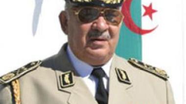 Gaïd Salah se réunira prochainement avec les chefs des régions militaires