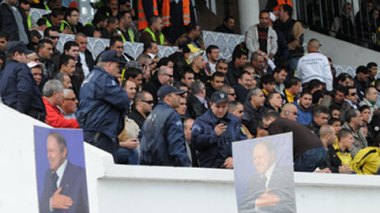 Les revendications populaires font leur entrée dans les stades