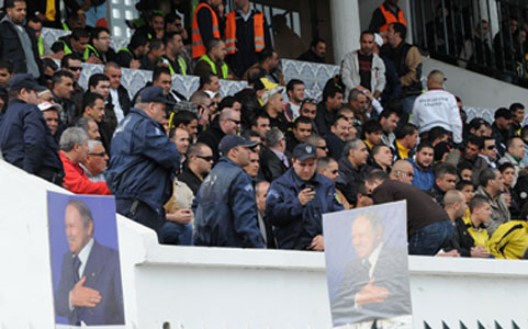 Les revendications populaires font leur entrée dans les stades