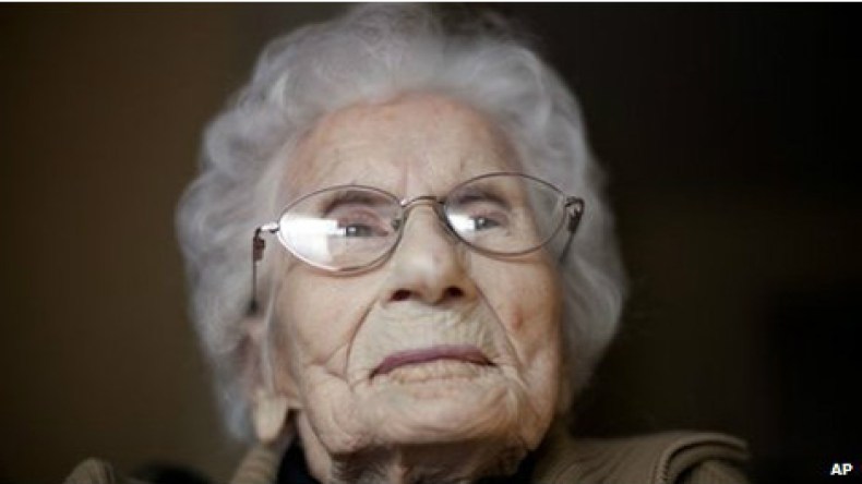 وفاة أطول امرأة وأكبر معمرة في العالم