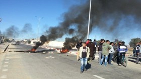 محتجون يشلون الطريق الوطني رقم 60 في المسيلة