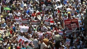 مؤيدو مرسي يحتشدون في مصر ولا بوادر على تقديم تنازلات