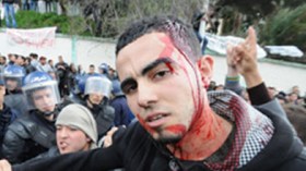 جرحى وإغماءات في مشادة عنيفة بين الطلبة والأمن بالعاصمة