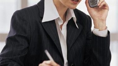 Les algériens dépensent 1 200 milliards de centimes pour recharger leurs portables