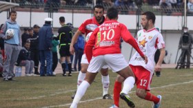 عواد ومزايير يوقعان للحمراوة و ايمايال يحل بالباهية