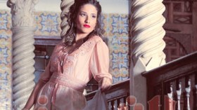 مزيج من عبق الأصالة وخطوط الموضة في قفطان لكل المناسبات