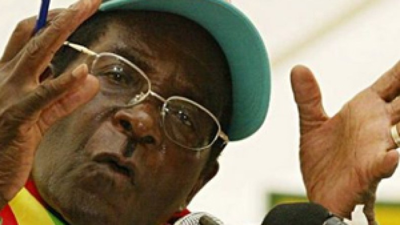 الأفارقة متمسكون بموغابي والعرب تخلوا عن صدام