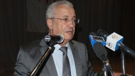 الرئيس تبون جمد عضويته في اللجنة المركزية للأفلان