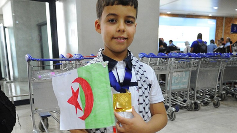 الدعوات التكريمية تغرق الطفل محمد عبد الله وتبعِده عن دراسته