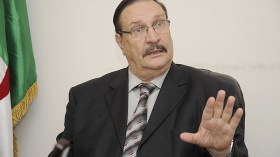 أستغرب تصفيق بلخادم لسعداني ومعارضته لولد عباس