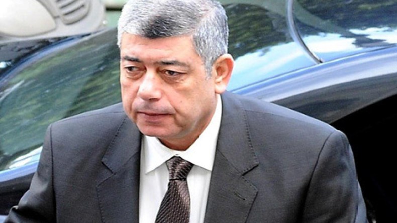 حبس وزير الداخلية المصري وعزله من المنصب