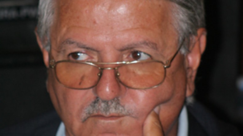 قارة: حركة تقويم الأفلان ستواصل نشاطها بمكتبها في درارية