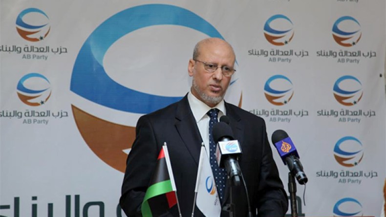 الجزائر دولة محايدة وجب زيارتُها وحفتر مشكلة كبيرة