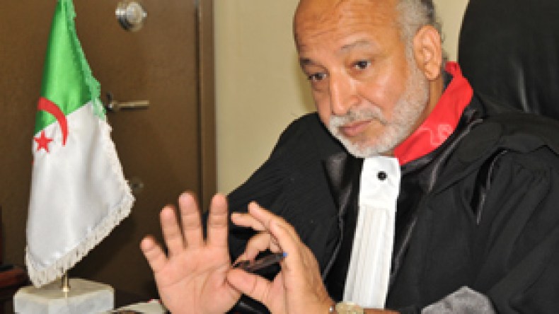 إلزام المحضرين على إبقاء مكاتبهم مفتوحة 6 ساعات يوميا