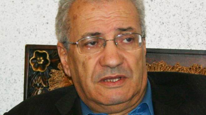 الداخلية تسلم محمد السعيد وصل ايداع ملف اعتماد حزب الحرية والعدالة