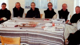 فرنسا تجند الجيش المغربي لتبرئة “الجيا” من دم رهبان تيبحيرين