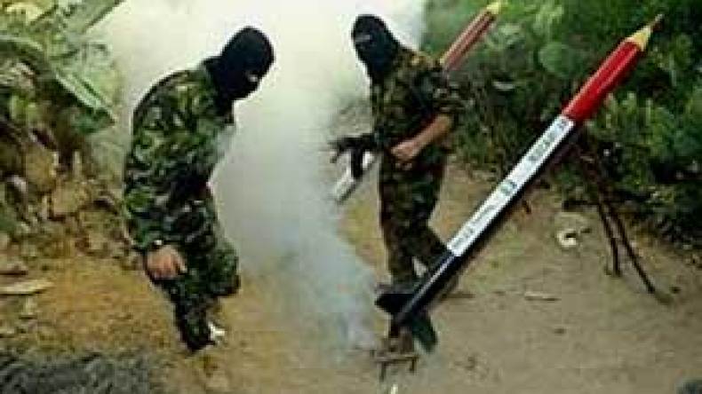 المقاومة الفلسطينية تصيب مروحية صهيونية وتقصف سيدروت بـ 5 صواريخ