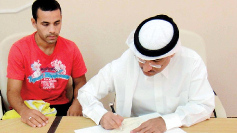 “لم أحدد وجهتي المقبلة … لدي عرض من اتحاد الجزائر”