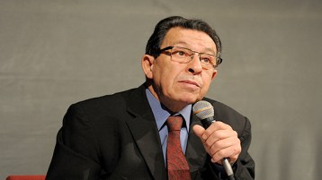 حاميها “حراميها”!