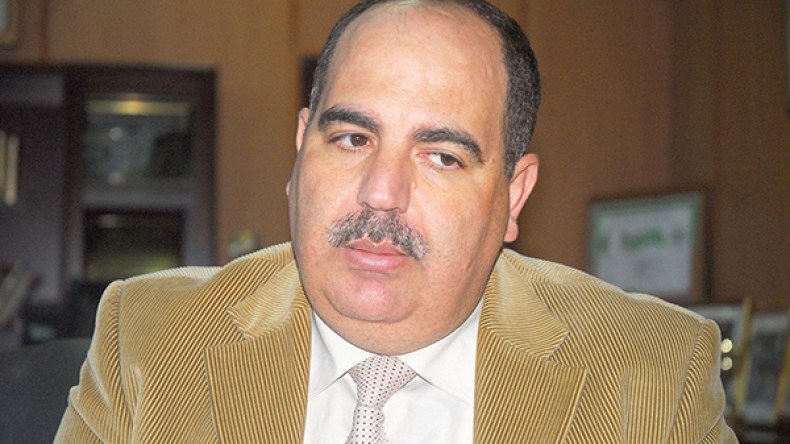 مختار بوروينة ينشر غسيل الأفلان في العاصمة
