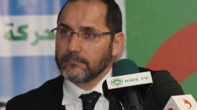 مقري: نؤيد موقف قايد صالح ولسنا معنيين برده