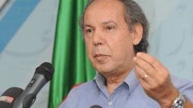 هذه مقترحات مقران آيت العربي للخروج من الأزمة السياسية