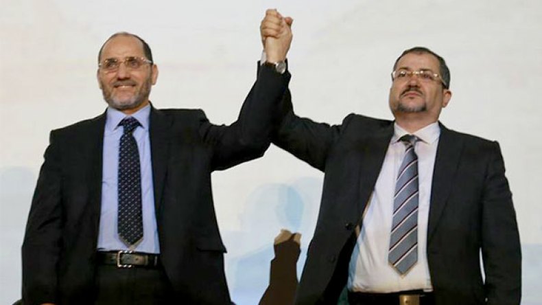 حلّ “جبهة التغيير” والتداول على رئاسة حمس بين مقري ومناصرة