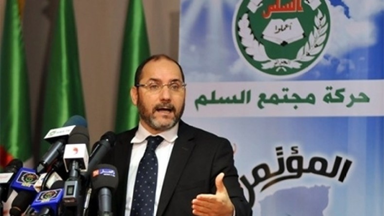 كيف يصبر المصريون على خائن؟