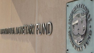 صرصور لم تؤدبه النملة