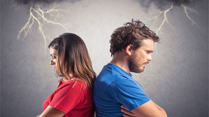 أكاذيب وهمية تدمر الزواج