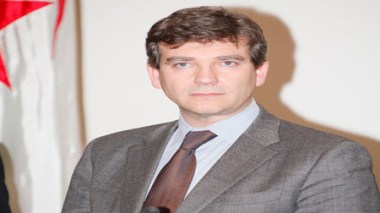 Montebourg : « L’acte de Longuet est personnel et ne reflète en rien l’État français »