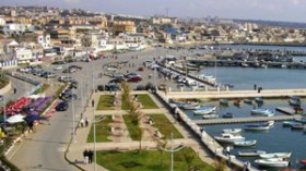 هدم البنايات الفوضوية في محيطها ومنع التحليق بالمظلات فوق إقامة الدولة