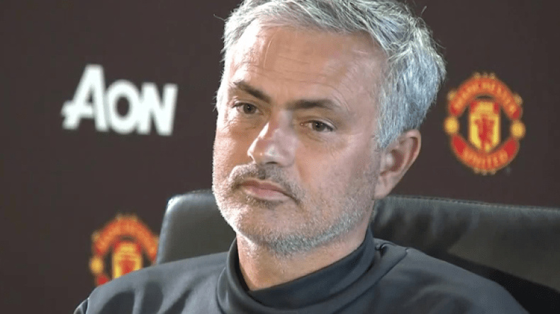 مورينيو يؤكد إغلاق موسم انتقالات مانشستر يونايتد