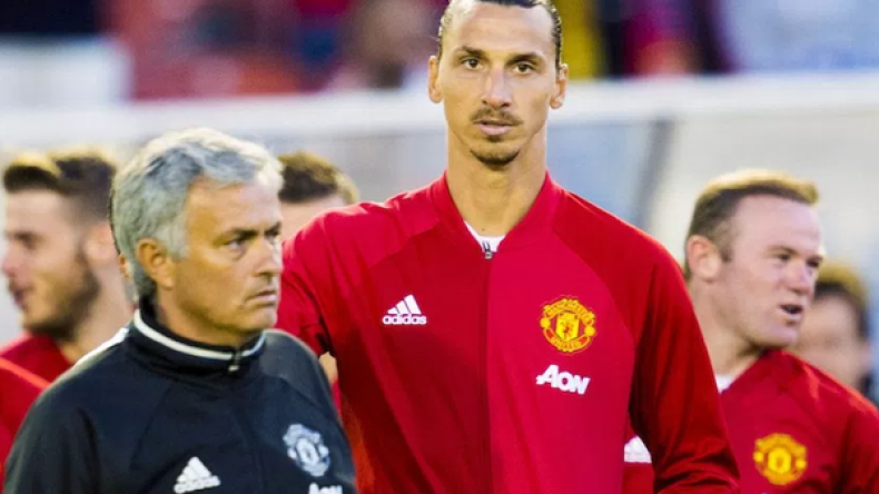 مورينيو يلمح بعودة إبراهيموفيتش إلى مانشستر يونايتد