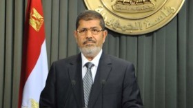 مرسي يستقبل وزير خارجية ايران
