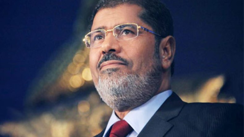 النيابة المصرية تأمر بحبس مرسي 15 يوماً