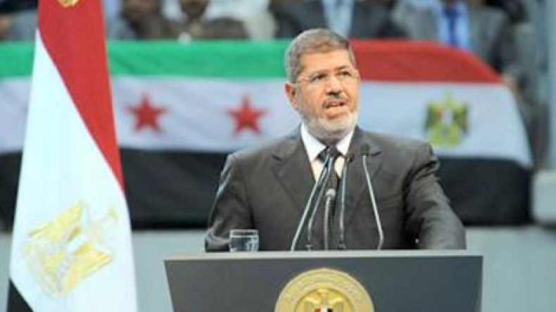 مرسي يعلن قطع العلاقات الدبلوماسية مع سوريا الأسد