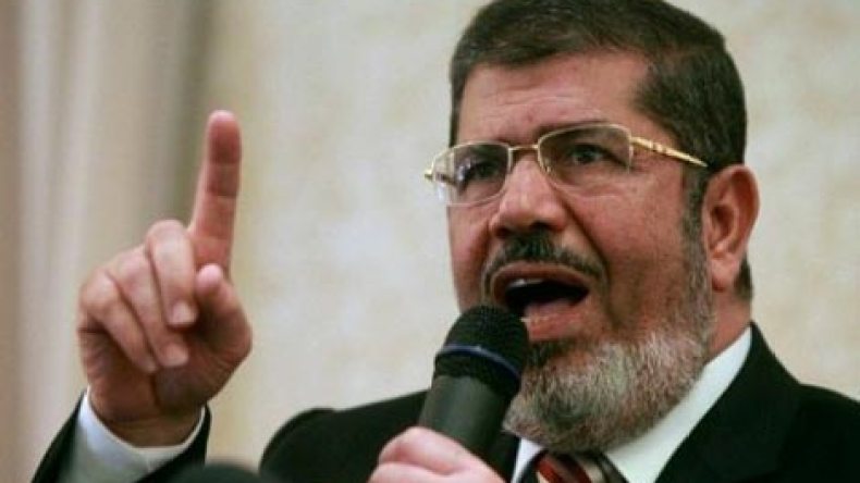 مرسي يدعو المصريين للاستفتاء على الدستور 15 ديسمبر