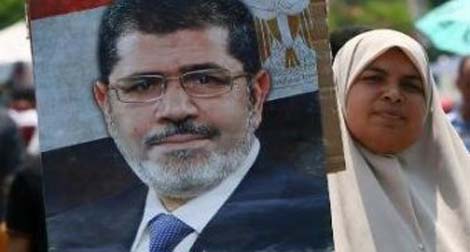 Égypte: Paris appelle à la libération de Mohamed Morsi