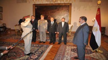 La “purge” menée par le président égyptien Morsi inquiète Israël