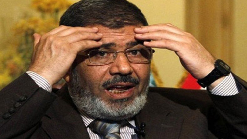 بدء التحقيق مع مرسي في مكان سري