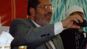 لو كان المرشد يريد الحكم لترشح بنفسه للانتخابات
